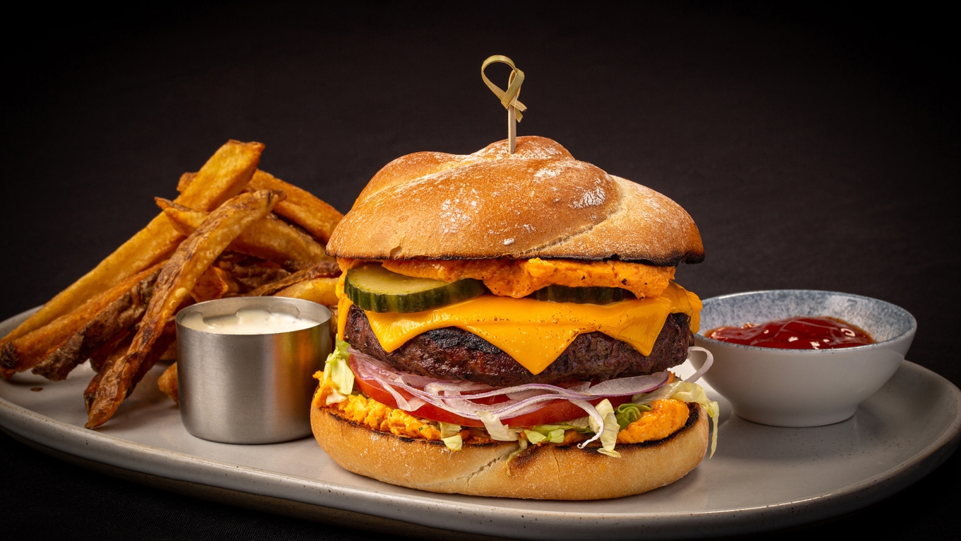 Laguna Pool House and Kitchen - Burger