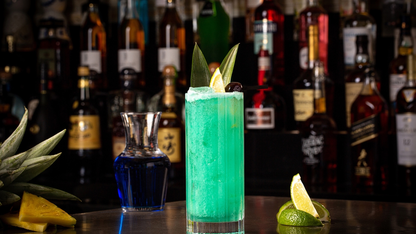 Laguna Pool House and Kitchen - Cocktail